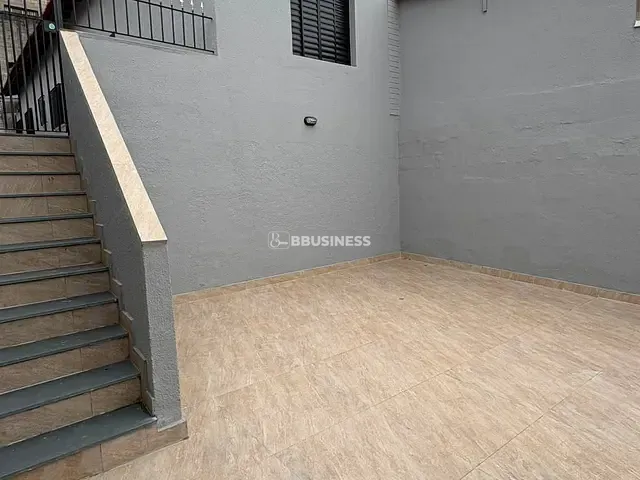Casa 2 quartos e 2 banheiros, para alugar, no bairro Cidade Intercap em Taboão da Serra