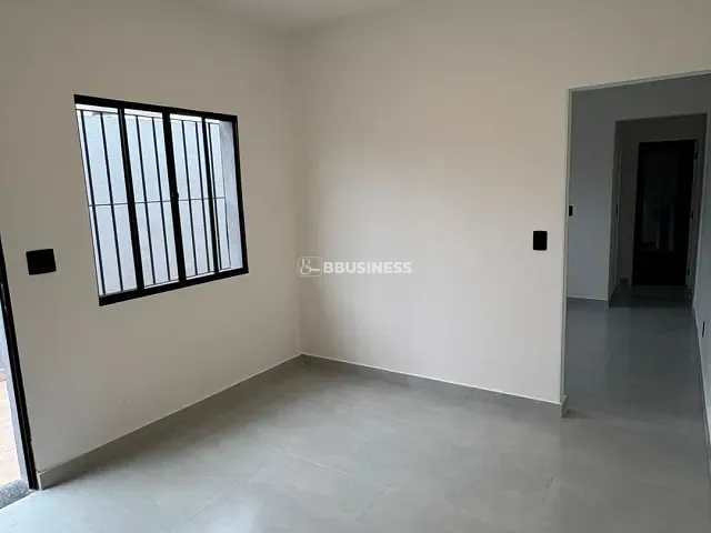 Casa 2 quartos e 2 banheiros, para alugar, no bairro Cidade Intercap em Taboão da Serra