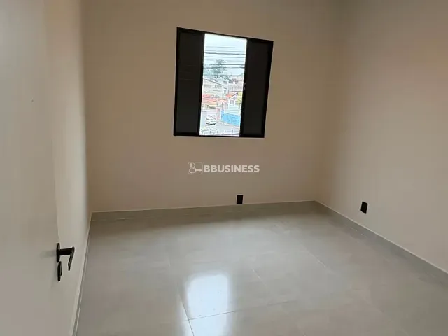 Casa 2 quartos e 2 banheiros, para alugar, no bairro Cidade Intercap em Taboão da Serra
