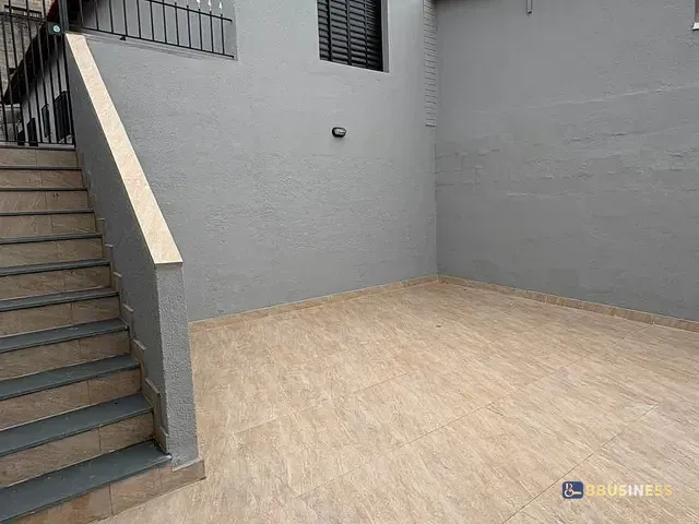 Casa 2 quartos e 2 banheiros, para alugar, no bairro Cidade Intercap em Taboão da Serra