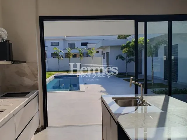 Casa com 1000m² 4 quartos e 6 banheiros, à venda, no bairro Loteamento Residencial Pedra Alta (Sousas) em Campinas