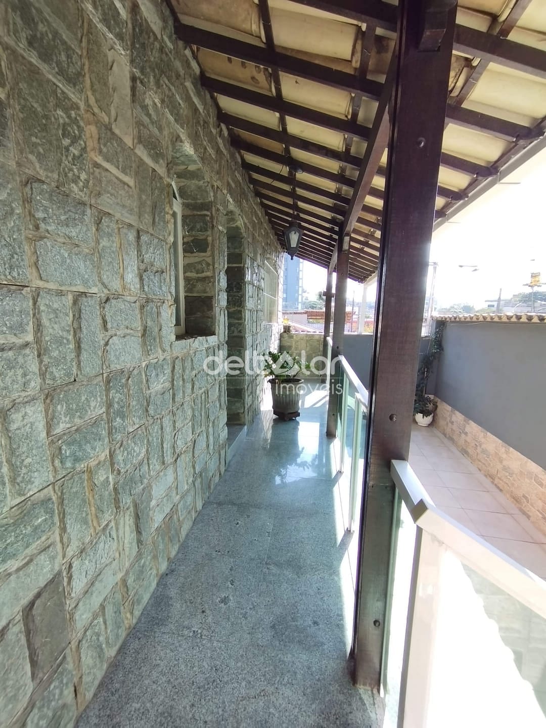 Casa à venda com 4 quartos, 309m² - Foto 3