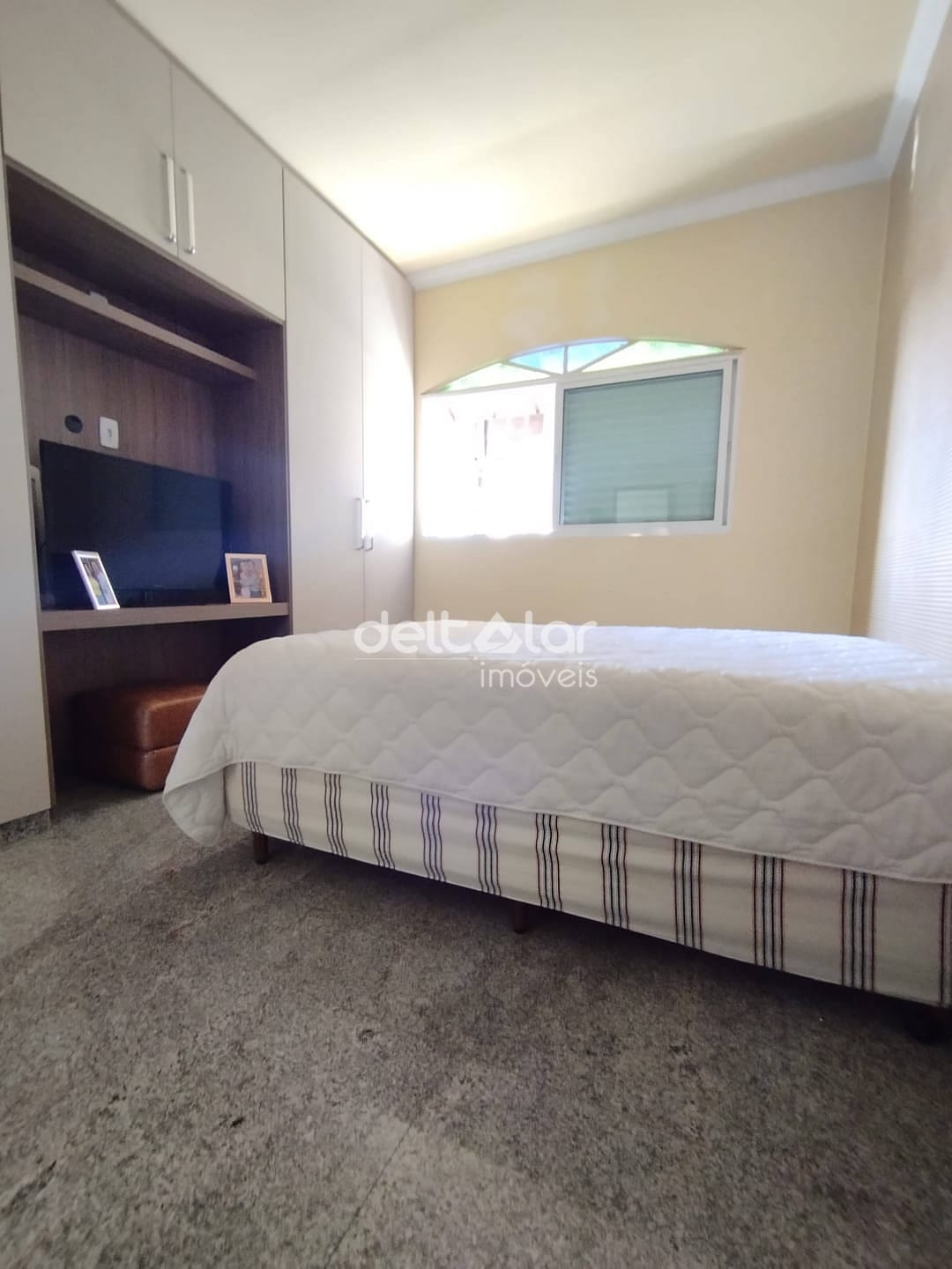 Casa à venda com 4 quartos, 309m² - Foto 7