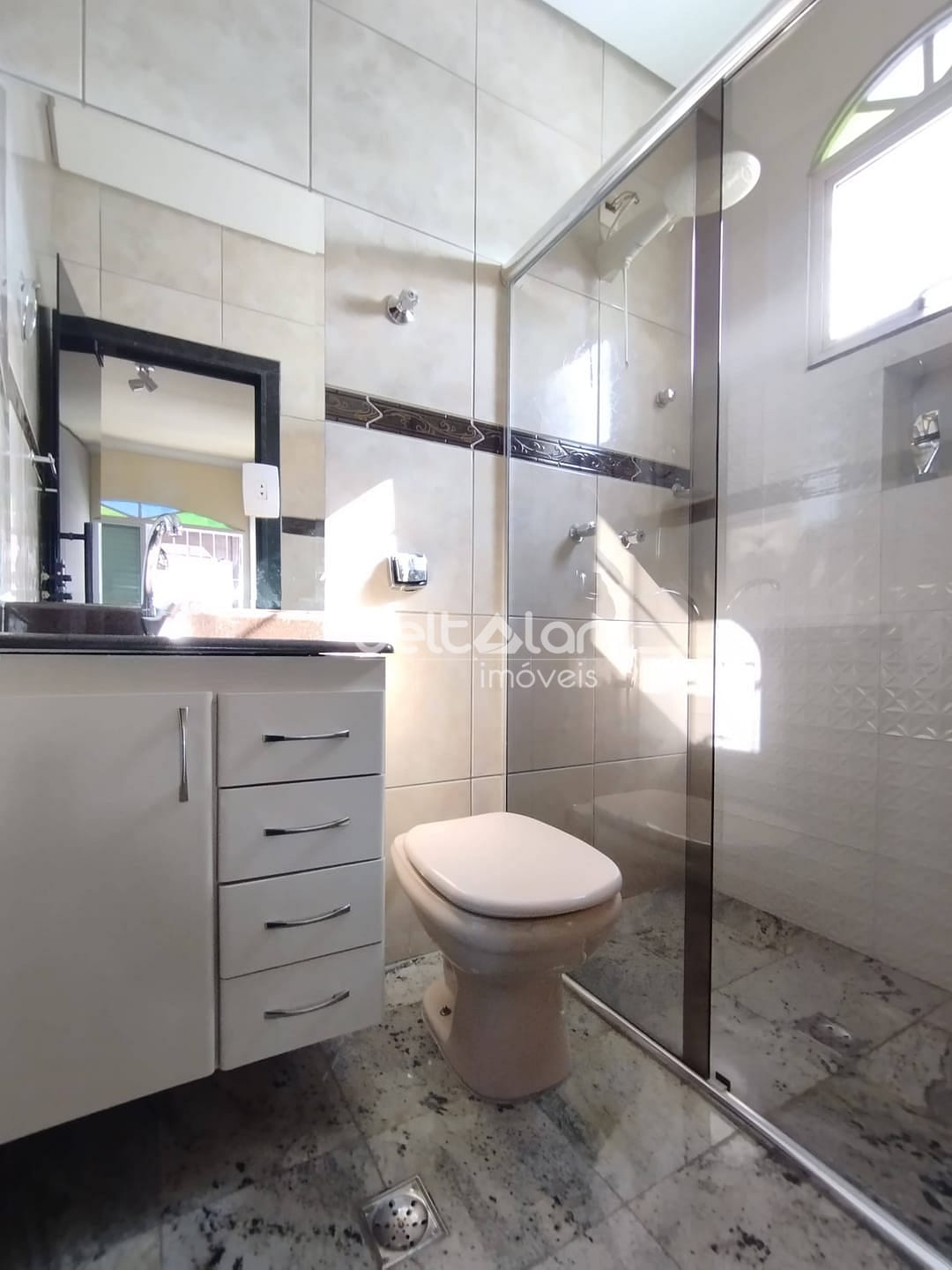 Casa à venda com 4 quartos, 309m² - Foto 8