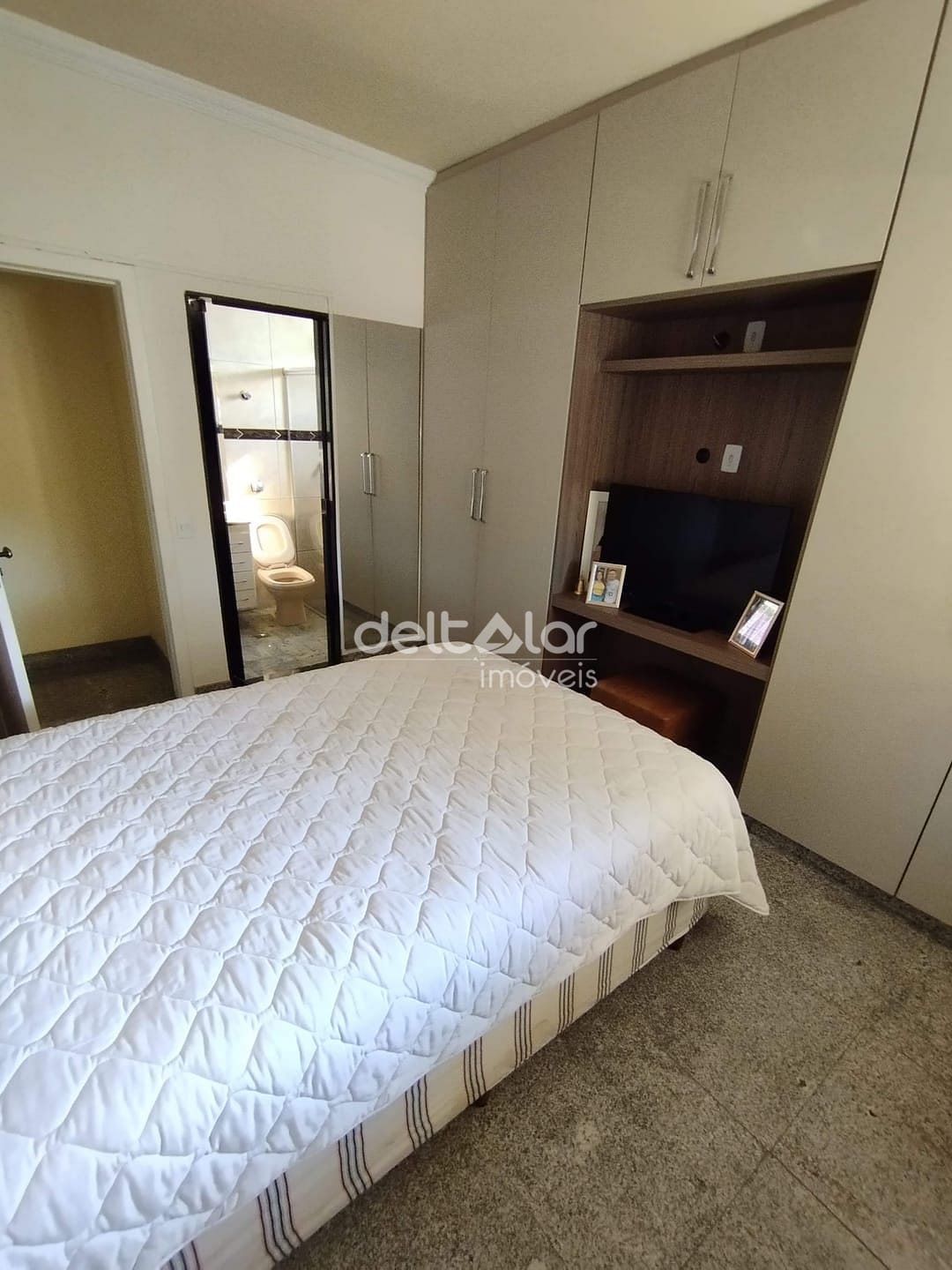 Casa à venda com 4 quartos, 309m² - Foto 12