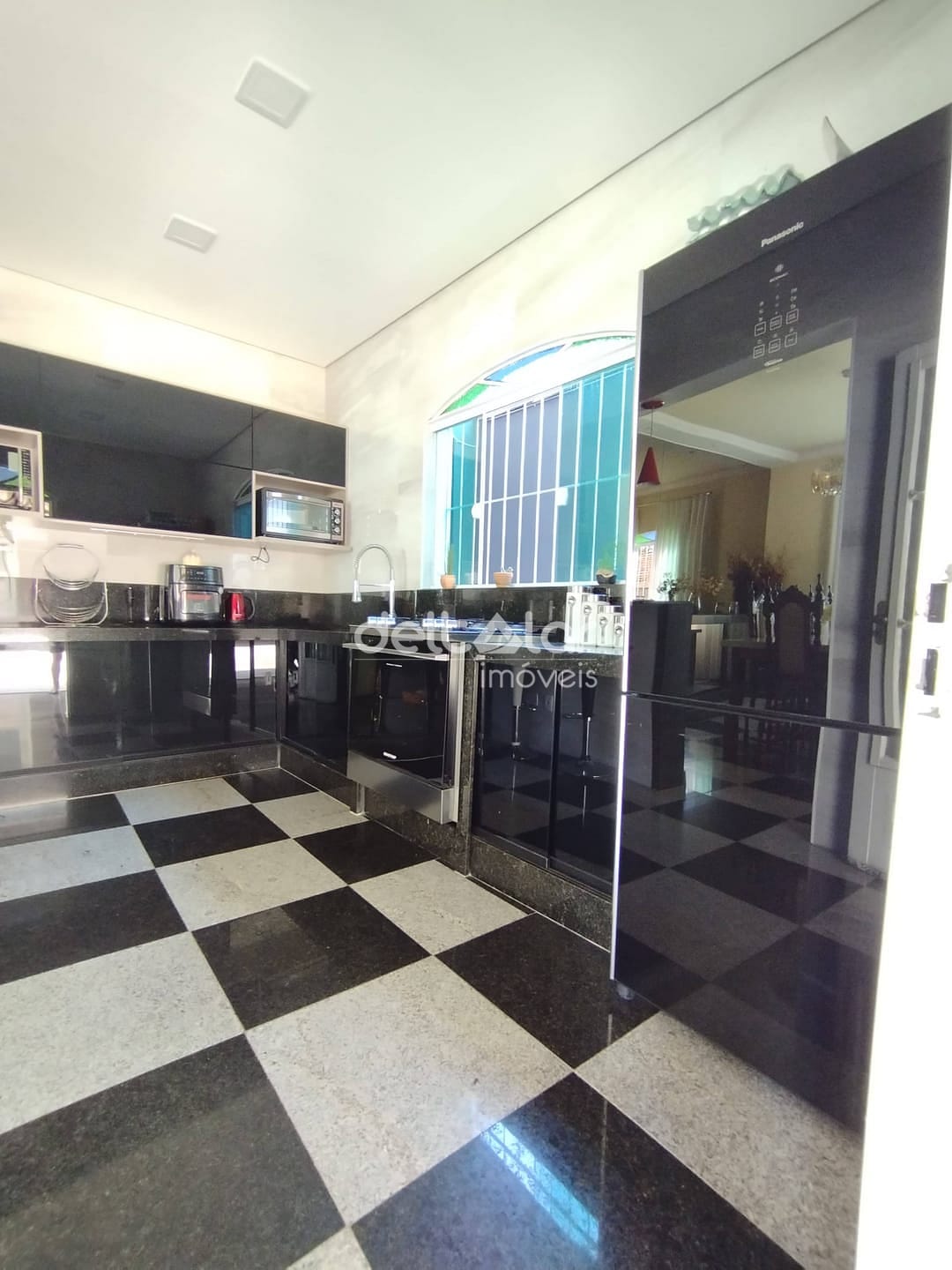 Casa à venda com 4 quartos, 309m² - Foto 16