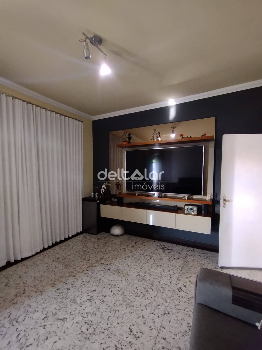 Casa à venda com 4 quartos, 309m² - Foto 33
