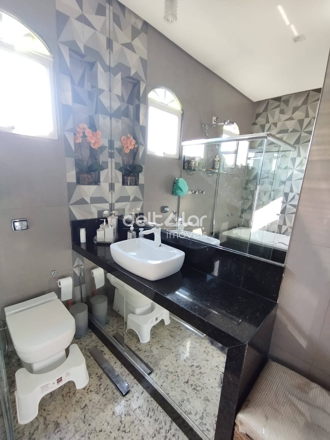 Casa à venda com 4 quartos, 309m² - Foto 35