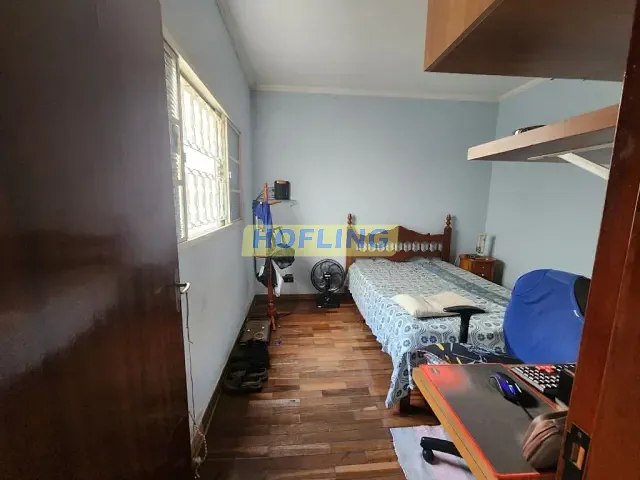 Casa com 300m² 3 quartos e 2 banheiros, à venda, no bairro Jardim América em Rio Claro