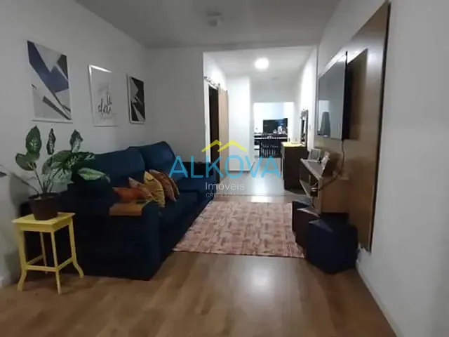 Casa 3 quartos e 2 banheiros, à venda, no bairro Jardim das Flores em São José dos Campos