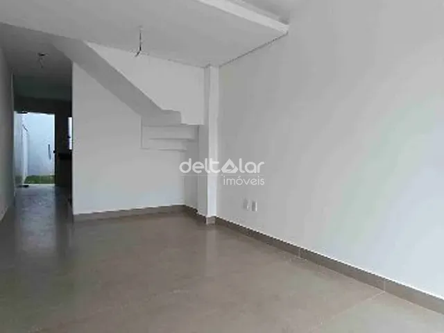 Casa com 109m² 2 quartos e 3 banheiros, à venda, no bairro Rio Branco (Venda Nova) em Belo Horizonte