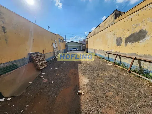 Casa com 1373m² 3 quartos e 2 banheiros, à venda, no bairro Jardim Claret em Rio Claro