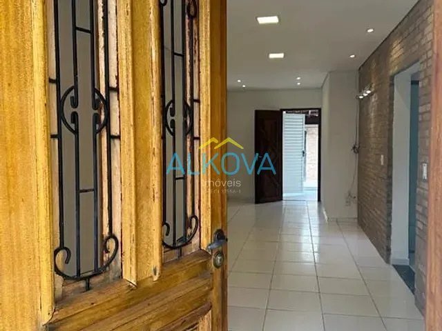 Casa 3 quartos e 3 banheiros, à venda, no bairro Jardim Casa Branca em Caraguatatuba