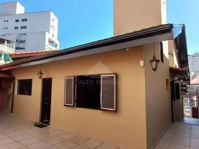 Casa com 230m² 3 quartos e 4 banheiros, à venda, no bairro Jardim Pedroso em Mauá