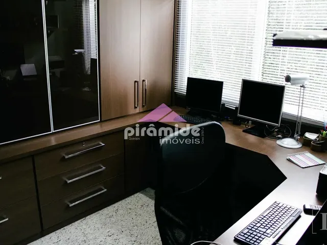 Casa com 700m² 4 quartos e 6 banheiros, à venda, no bairro Urbanova em São José Dos Campos