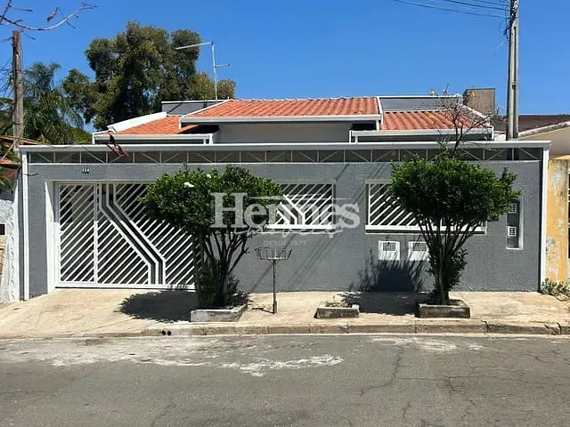 Casa com 300m² 2 quartos e 3 banheiros, à venda, no bairro Jardim Nova Europa em Campinas