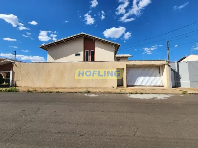 Casa com 630m² 4 quartos e 7 banheiros, à venda, no bairro Cidade Claret em Rio Claro