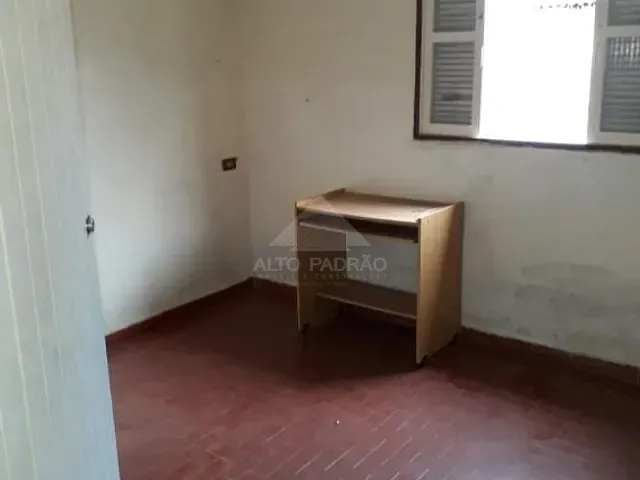 Casa com 300m² 3 quartos e 1 banheiro, à venda, no bairro Vila Santa Rosa em Mauá