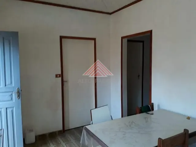 Casa com 300m² 3 quartos e 1 banheiro, à venda, no bairro Vila Santa Rosa em Mauá