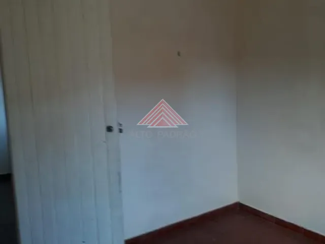 Casa com 300m² 3 quartos e 1 banheiro, à venda, no bairro Vila Santa Rosa em Mauá