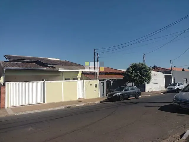 Casa com 270m² 3 quartos e 2 banheiros, à venda, no bairro Vila Menuzzo em Sumaré