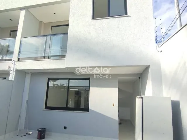 Casa com 96m² 3 quartos e 2 banheiros, à venda, no bairro Planalto em Belo Horizonte