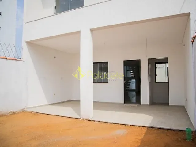 Casa com 150m² 3 quartos e 3 banheiros, à venda, no bairro Piracangaguá (Chácara Flórida) em Taubaté