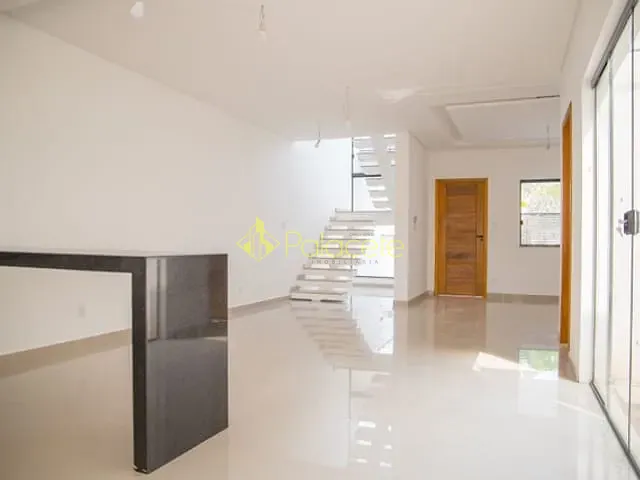 Casa com 150m² 3 quartos e 3 banheiros, à venda, no bairro Piracangaguá (Chácara Flórida) em Taubaté