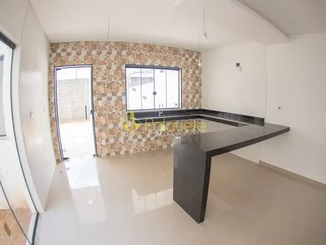 Casa com 150m² 3 quartos e 3 banheiros, à venda, no bairro Piracangaguá (Chácara Flórida) em Taubaté