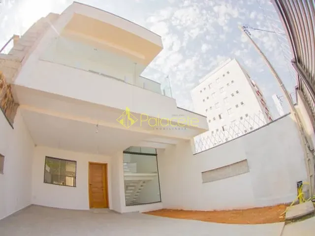 Casa com 150m² 3 quartos e 3 banheiros, à venda, no bairro Piracangaguá (Chácara Flórida) em Taubaté