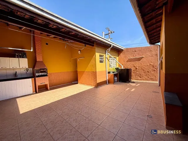 Casa 3 quartos e 3 banheiros, à venda, no bairro Villa Perseu Leite de Barros em Campinas