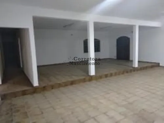 Casa com 2000m² 3 quartos e 3 banheiros, à venda ou para alugar, no bairro Jardim Santa Maria em Jacareí