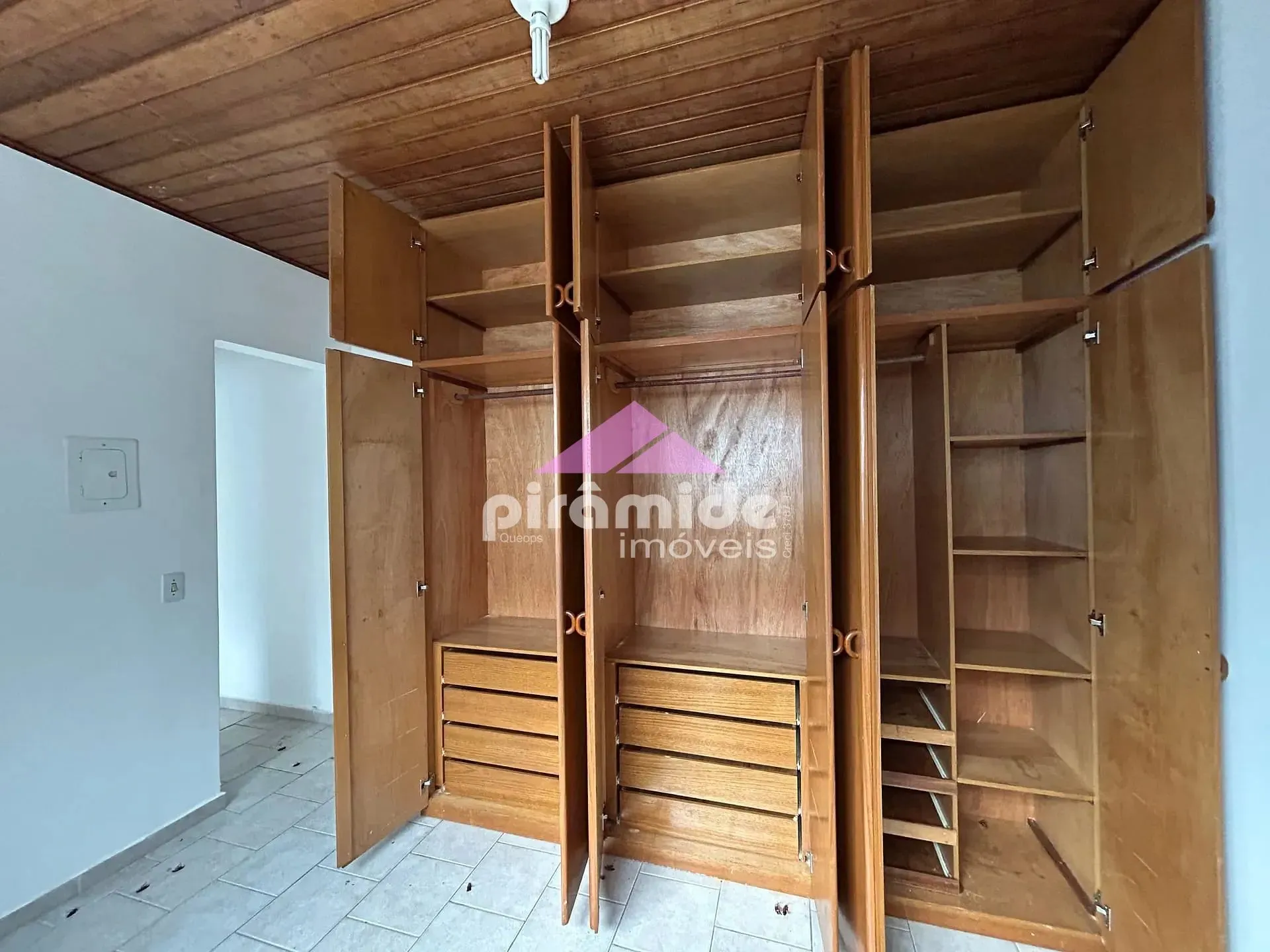 Casa, 4 quartos, 298 m² - Foto 33