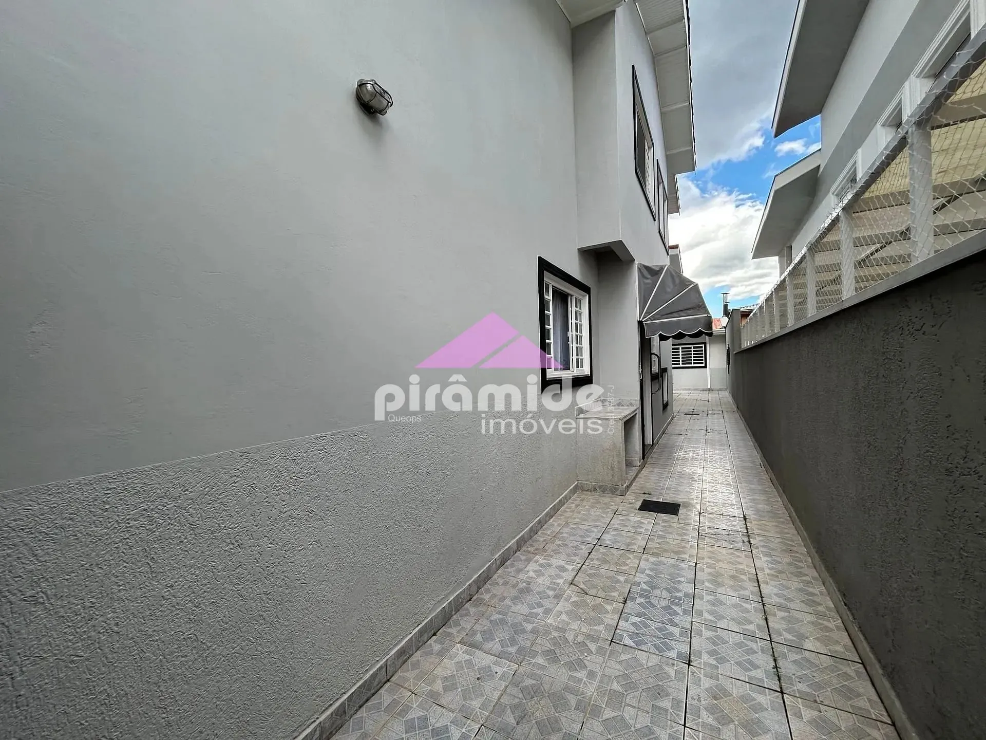 Casa, 4 quartos, 298 m² - Foto 35