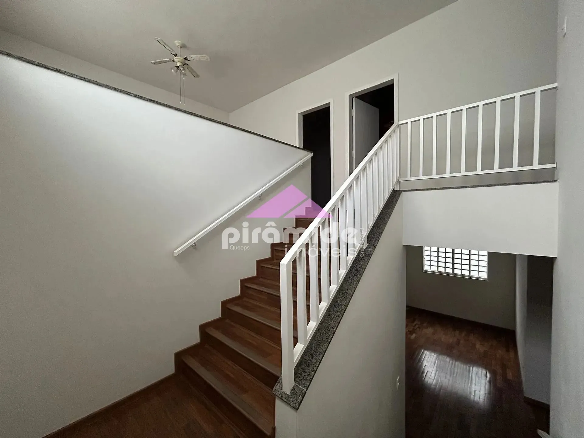 Casa, 4 quartos, 298 m² - Foto 37