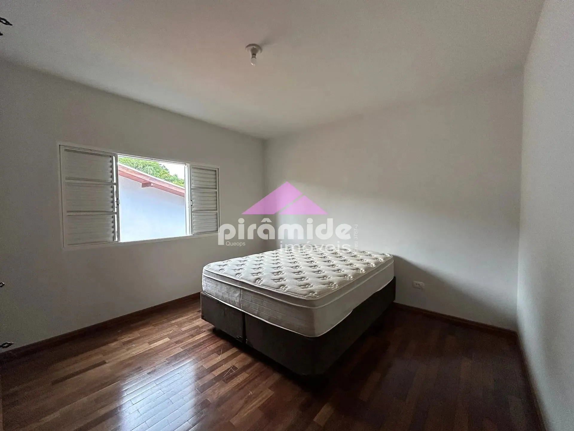 Casa, 4 quartos, 298 m² - Foto 42