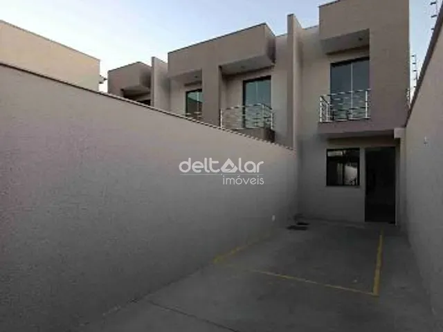 Casa com 122m² 2 quartos e 3 banheiros, à venda, no bairro Santa Mônica em Belo Horizonte