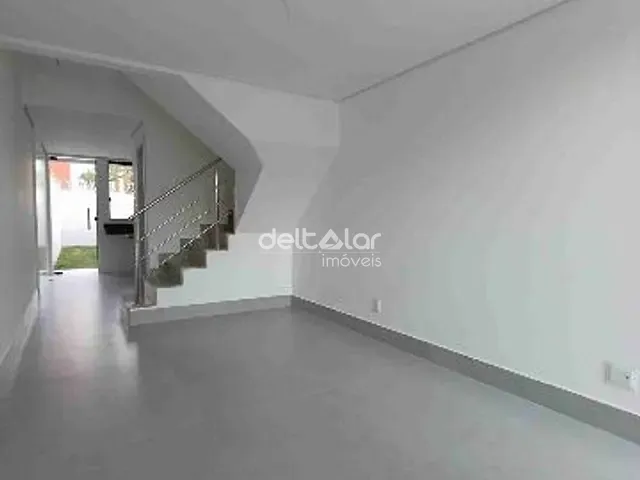 Casa com 122m² 2 quartos e 3 banheiros, à venda, no bairro Santa Mônica em Belo Horizonte