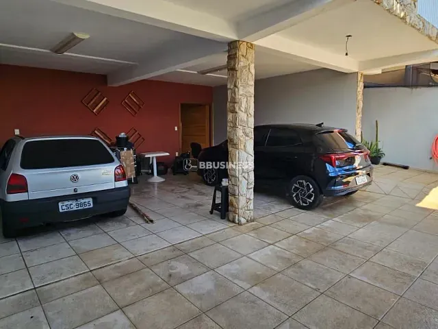 Casa 4 quartos e 3 banheiros, à venda, no bairro Bosque em Vinhedo