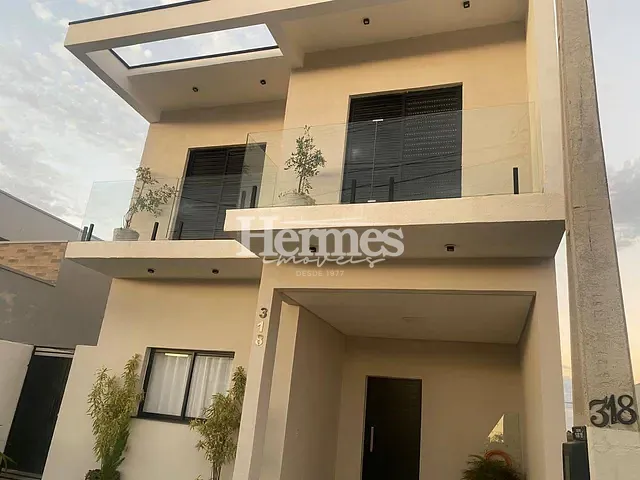 Casa com 200m² 3 quartos e 4 banheiros, à venda, no bairro Vila Monte Alegre em Paulínia