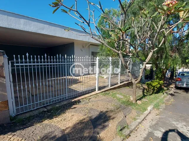 Casa com 300m² 4 quartos e 3 banheiros, à venda, no bairro Jardim Proença em Campinas