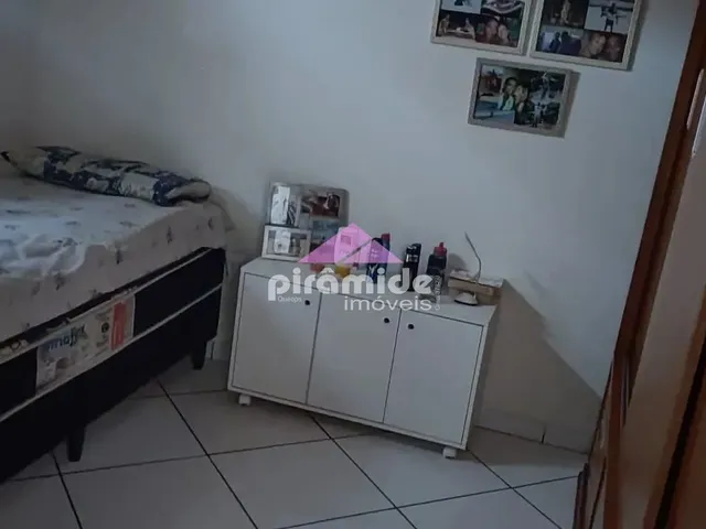 Casa com 125m² 2 quartos e 1 banheiro, à venda, no bairro Jardim Pararangaba em São José Dos Campos