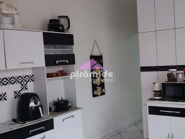 Casa com 125m² 2 quartos e 1 banheiro, à venda, no bairro Jardim Pararangaba em São José Dos Campos