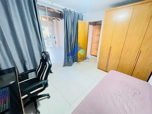Casa com 137m² 4 quartos e 1 banheiro, à venda, no bairro Jardim das Indústrias em São José dos Campos