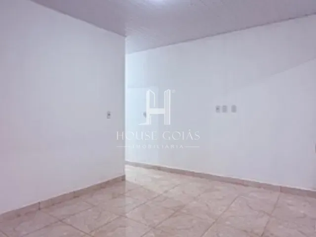 Casa com 187m² 2 quartos e 1 banheiro, à venda, no bairro Parque Los Angeles  em Goianira