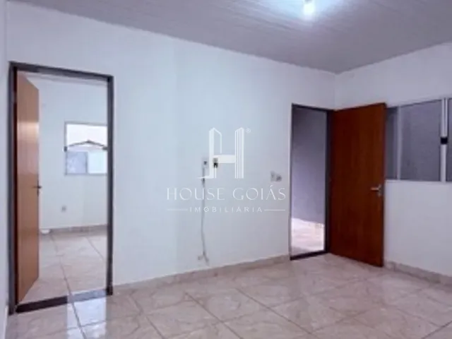 Casa com 187m² 2 quartos e 1 banheiro, à venda, no bairro Parque Los Angeles  em Goianira