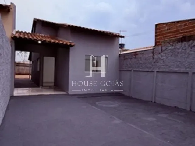 Casa com 187m² 2 quartos e 1 banheiro, à venda, no bairro Parque Los Angeles  em Goianira