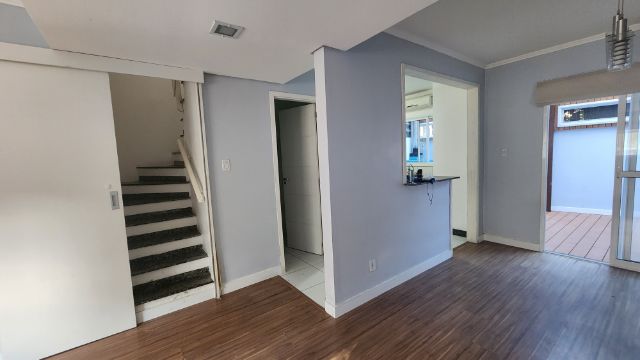 Casa com 152m² 3 quartos e 2 banheiros, à venda, no bairro Laranjal em Pelotas