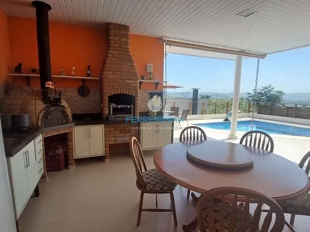 Casa com 450m² 3 quartos e 3 banheiros, à venda, no bairro Condomínio Residencial Jaguary em São José dos Campos
