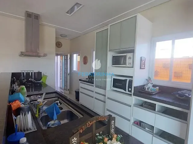 Casa com 450m² 3 quartos e 3 banheiros, à venda, no bairro Condomínio Residencial Jaguary em São José dos Campos